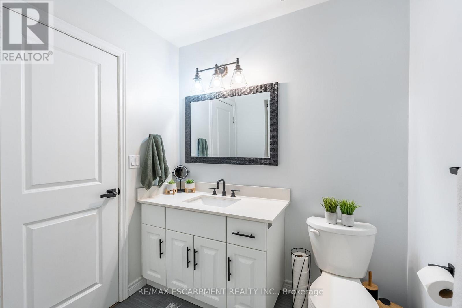 5 - 11 Stockbridge Gardens, Hamilton, Ontario  L8J 0H5 - Photo 39 - X12760294