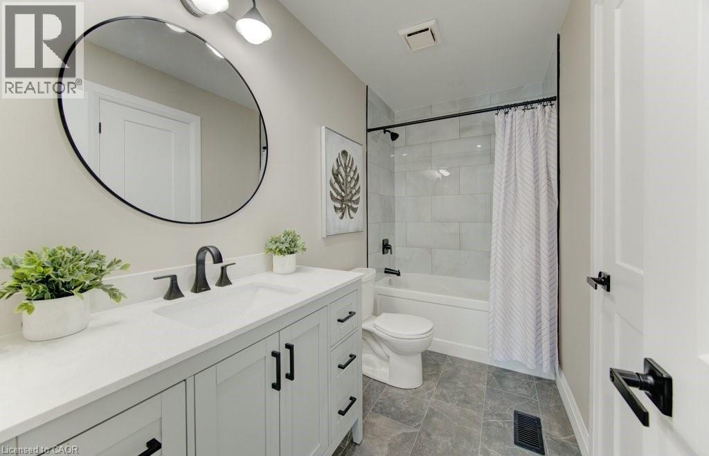 402 Heritage Drive, Kitchener, Ontario  N2B 3M9 - Photo 16 - 40802185