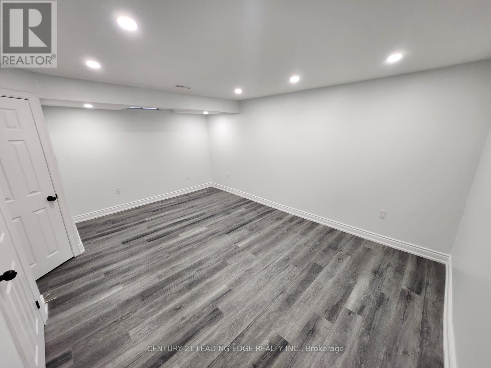 Lower - 6409 Saratoga Way, Mississauga, Ontario  L5N 7V7 - Photo 9 - W12660566