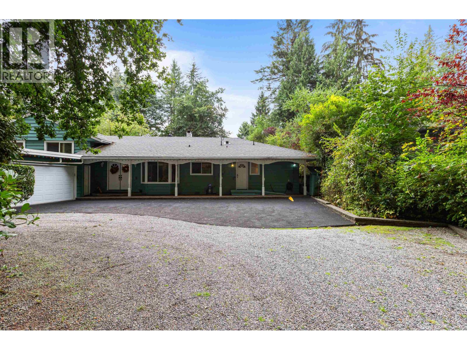 21470 124th Avenue, Maple Ridge, British Columbia  V2X 4H3 - Photo 4 - R3086914
