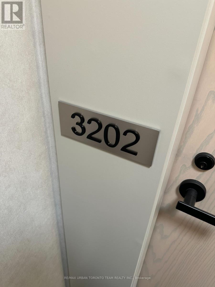 3202 - 8 Interchange Way, Vaughan, Ontario  L4K 5Z7 - Photo 19 - N12760298