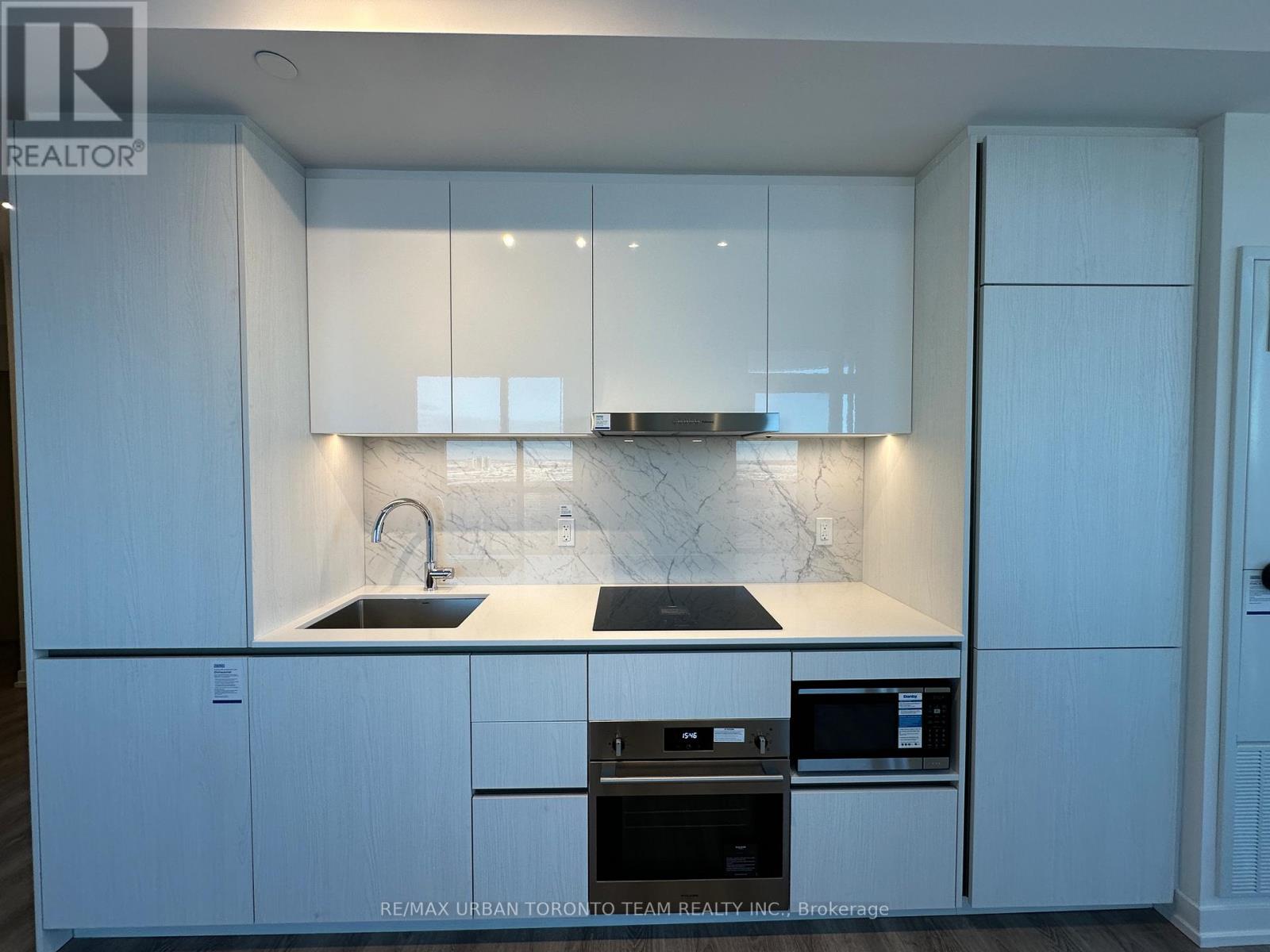 3202 - 8 Interchange Way, Vaughan, Ontario  L4K 5Z7 - Photo 6 - N12760298