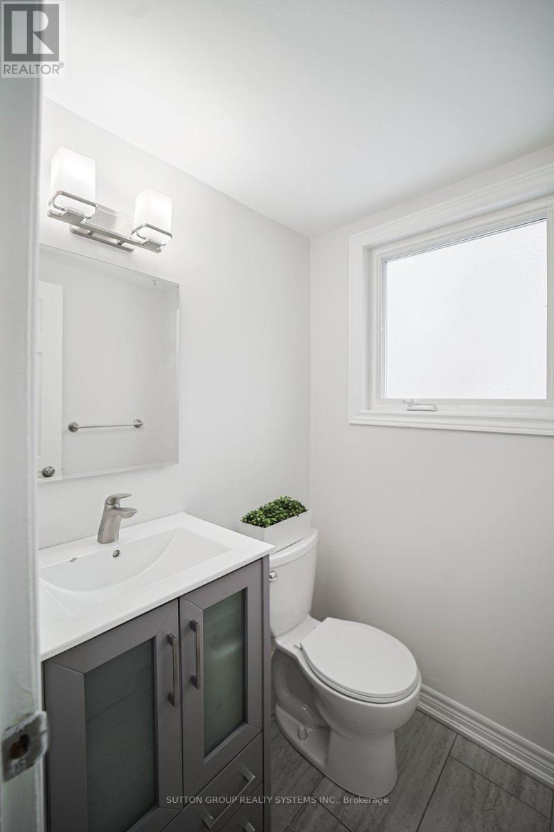 69 Ellwood Drive E, Caledon, Ontario  L7E 2A6 - Photo 7 - W12760302