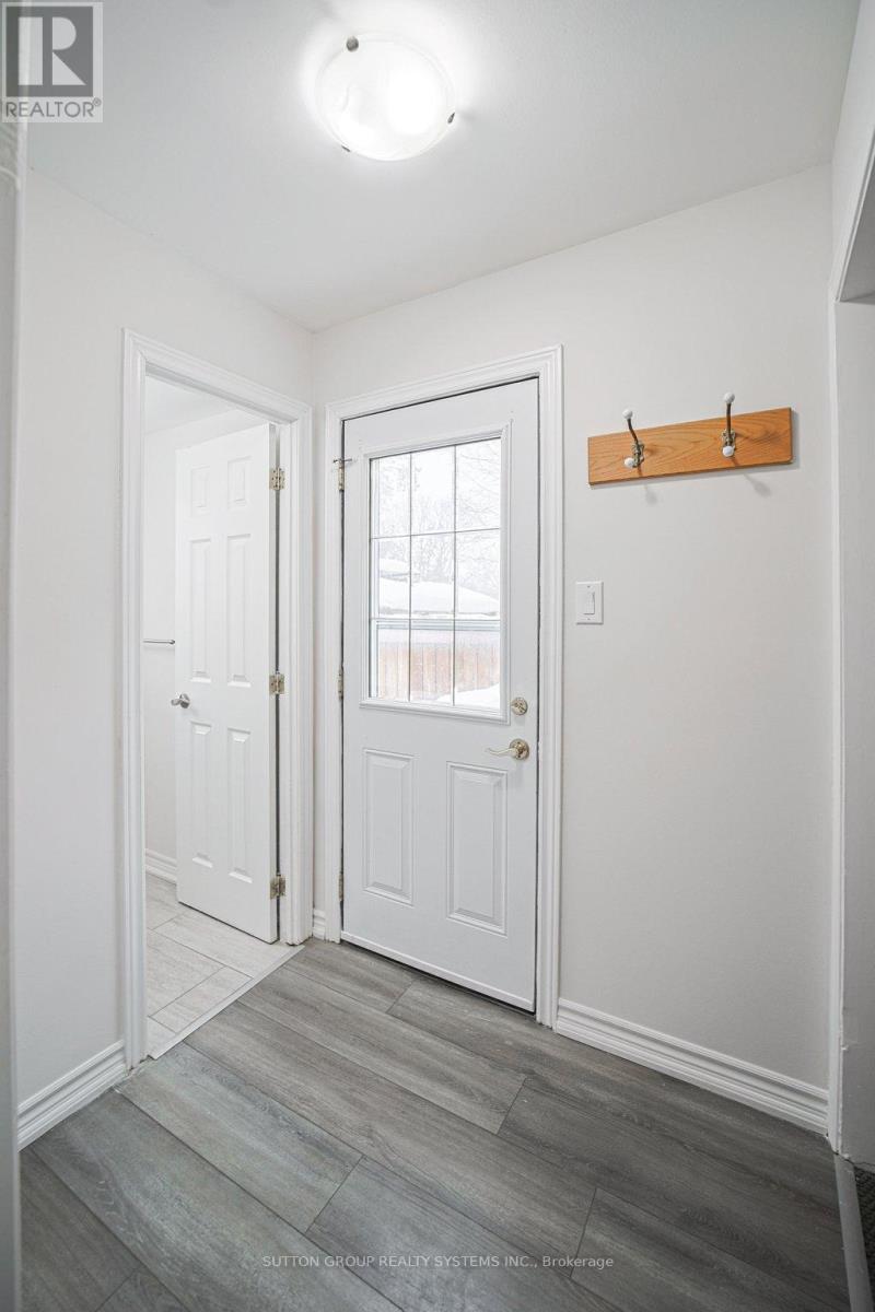 69 Ellwood Drive E, Caledon, Ontario  L7E 2A6 - Photo 8 - W12760302