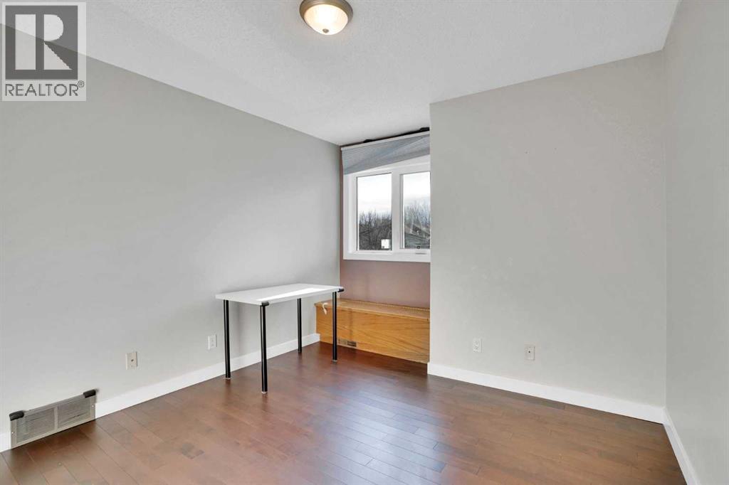 157 Riverview Park, Calgary, Alberta  T2C 4A1 - Photo 12 - A2283982