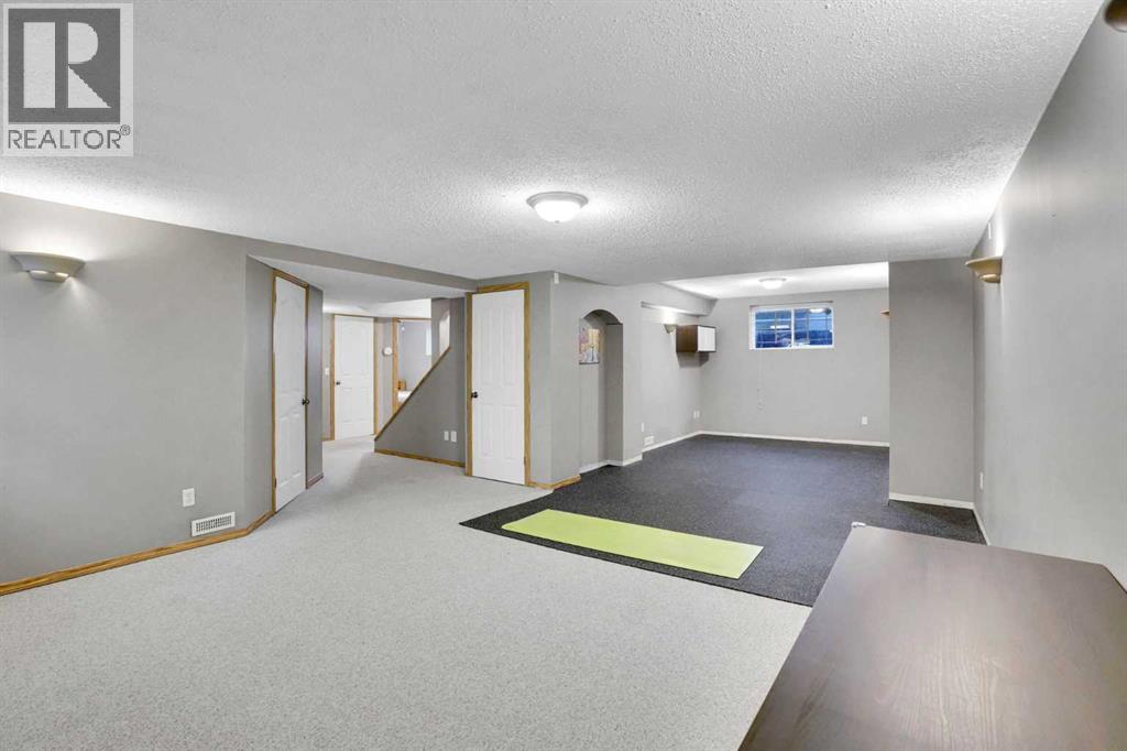 157 Riverview Park, Calgary, Alberta  T2C 4A1 - Photo 37 - A2283982