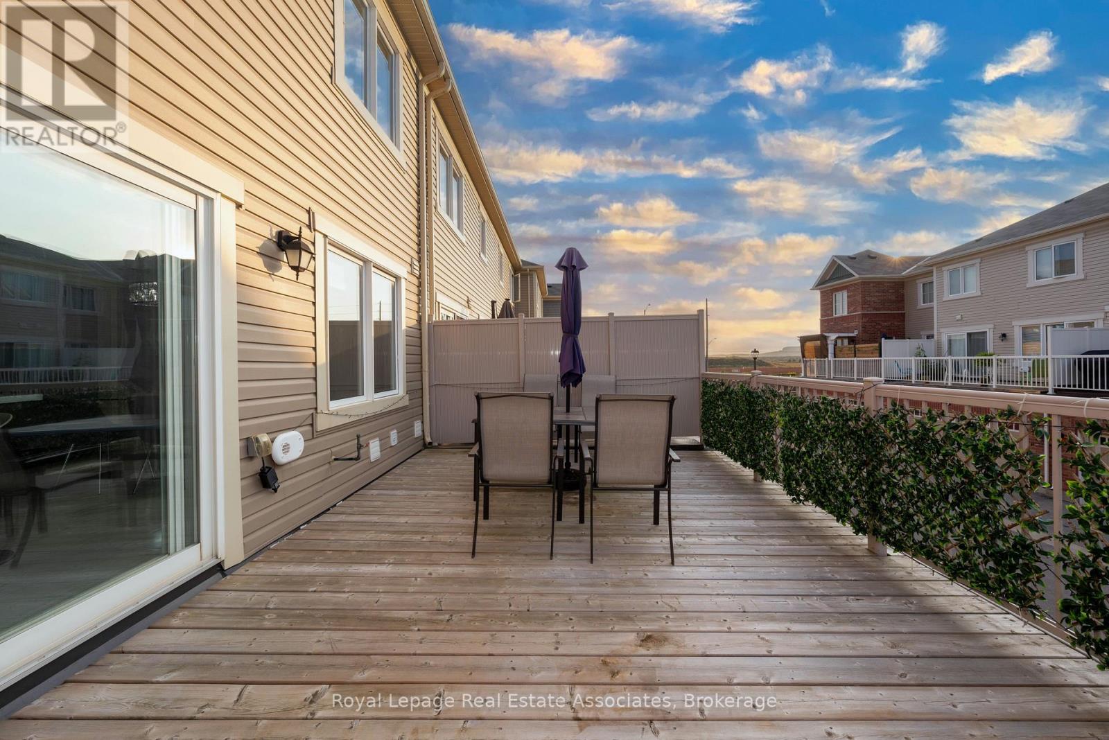 111 Gore Court, Milton, Ontario  L9E 1G3 - Photo 19 - W12651308