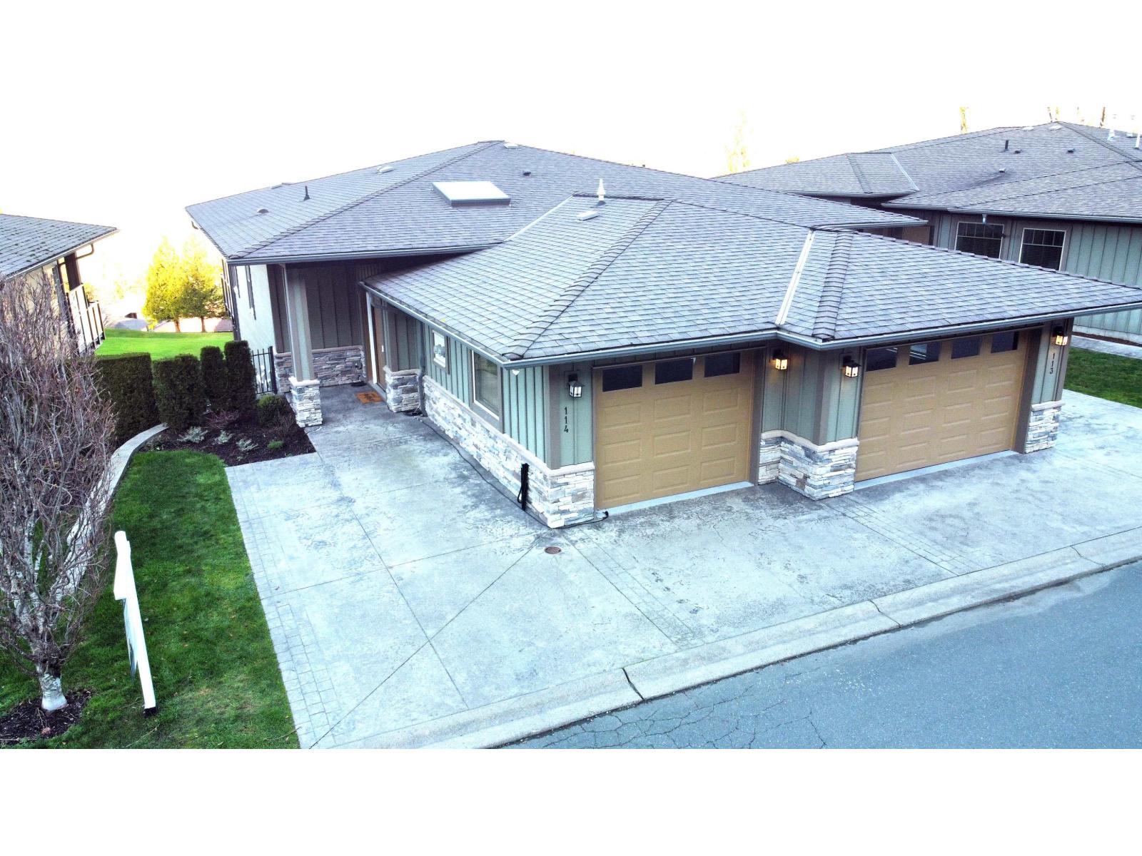 114 51096 FALLS COURT|Eastern Hillsides, Chilliwack, British Columbia
