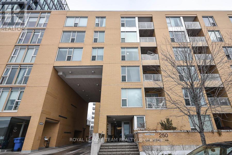 502 - 250 Lett Street, Ottawa, Ontario  K1R 0A8 - Photo 2 - X12760308