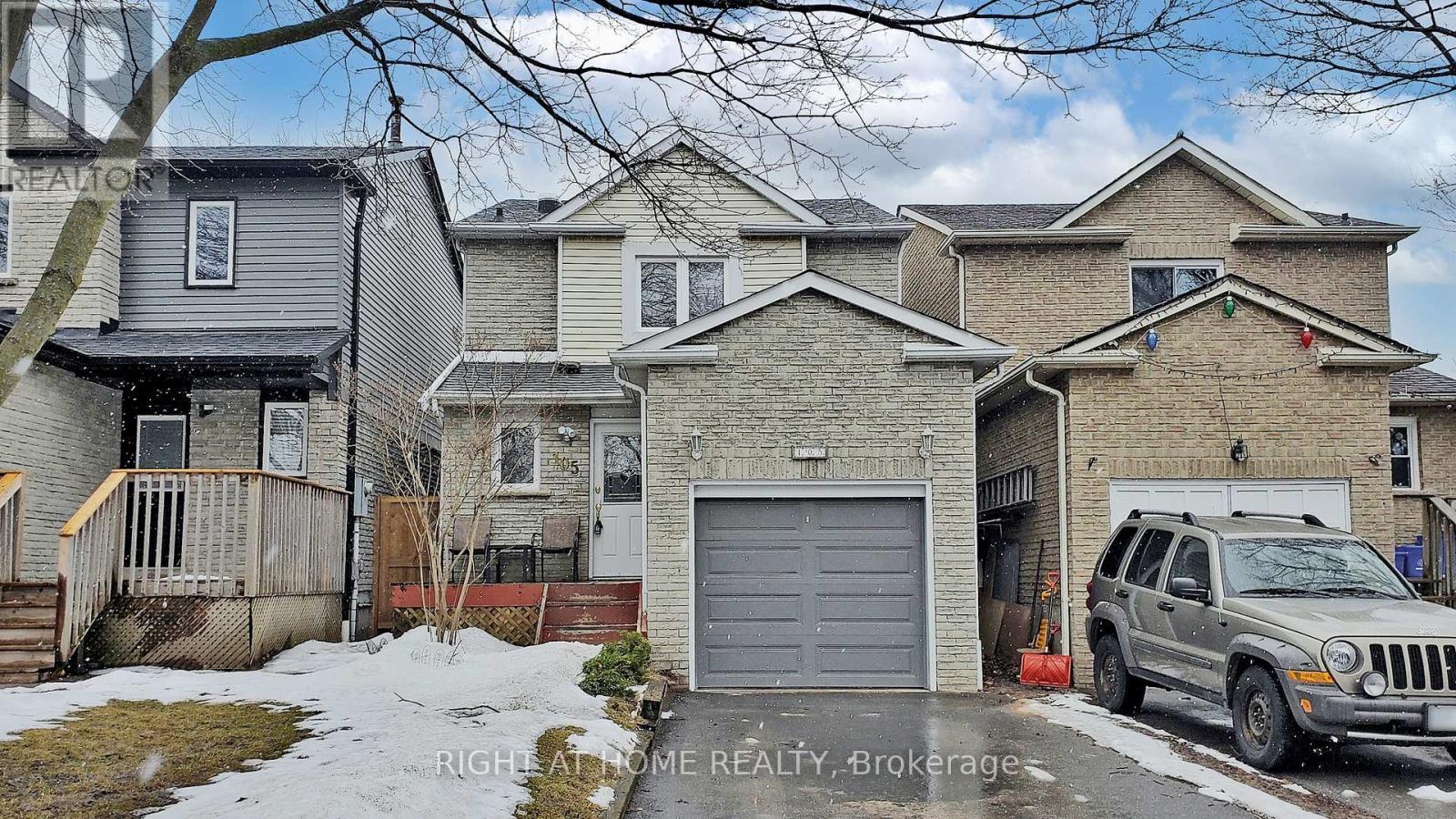 105 GREENFIELD CRESCENT, Whitby, Ontario