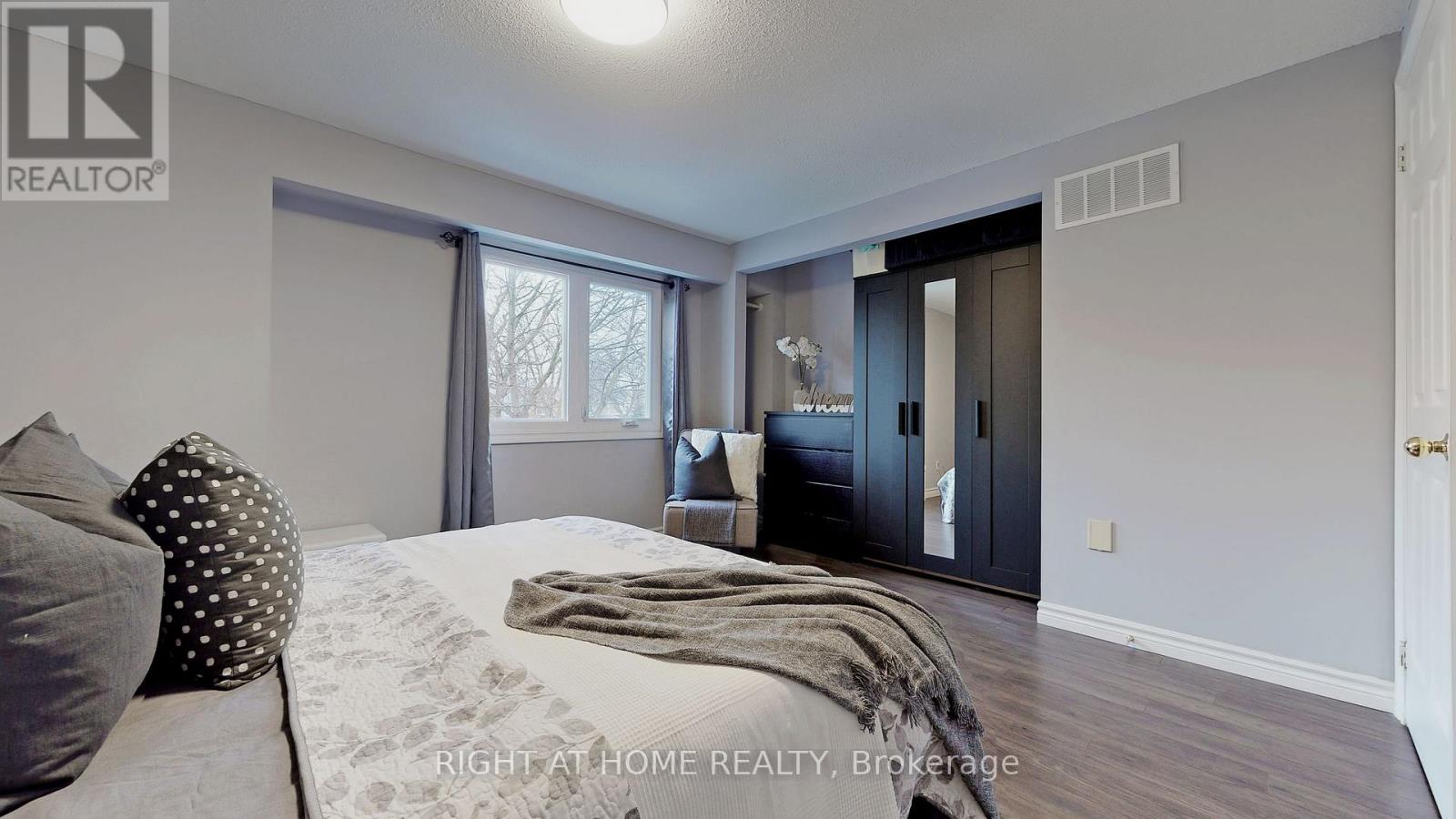 105 Greenfield Crescent, Whitby, Ontario  L1N 7G2 - Photo 18 - E12760328