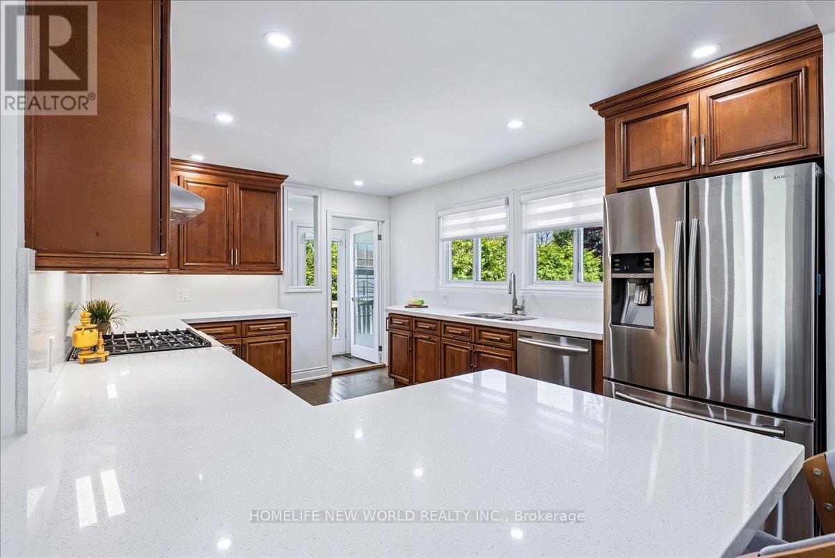 853 Fairbank Avenue, Georgina (Historic Lakeshore Communities), Ontario  L0E 1S0 - Photo 16 - N12760312