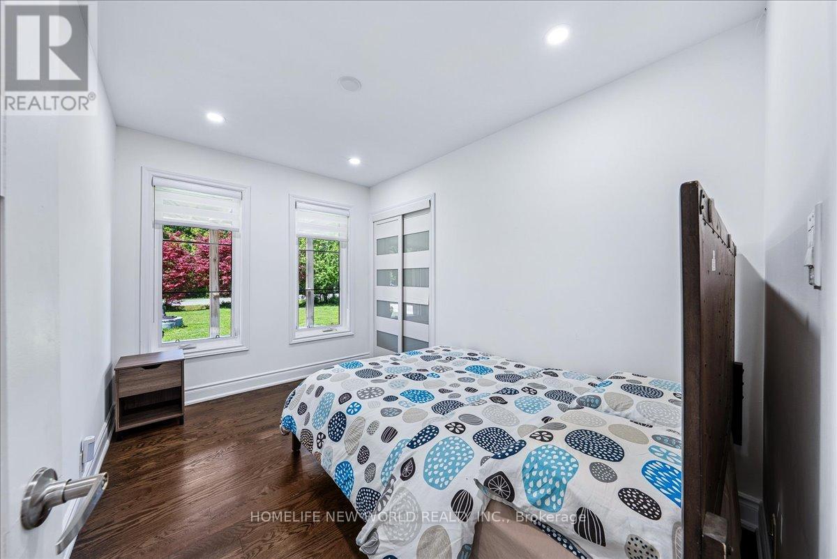 853 Fairbank Avenue, Georgina (Historic Lakeshore Communities), Ontario  L0E 1S0 - Photo 23 - N12760312