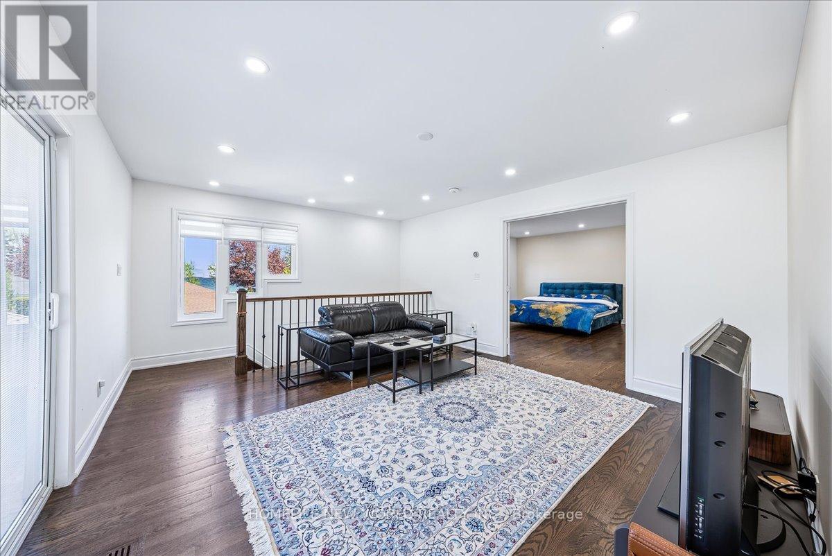 853 Fairbank Avenue, Georgina (Historic Lakeshore Communities), Ontario  L0E 1S0 - Photo 31 - N12760312