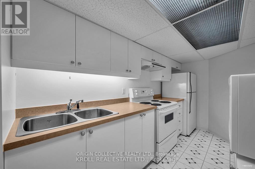 77 Celebrity Greens Way, Markham, Ontario  L6E 1B5 - Photo 21 - N12760324