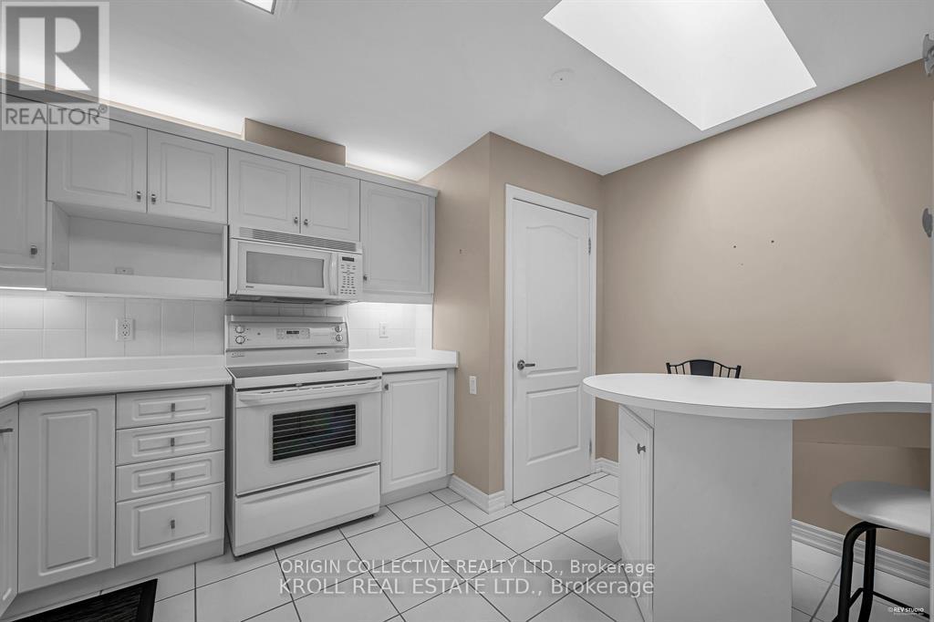 77 Celebrity Greens Way, Markham, Ontario  L6E 1B5 - Photo 22 - N12760324