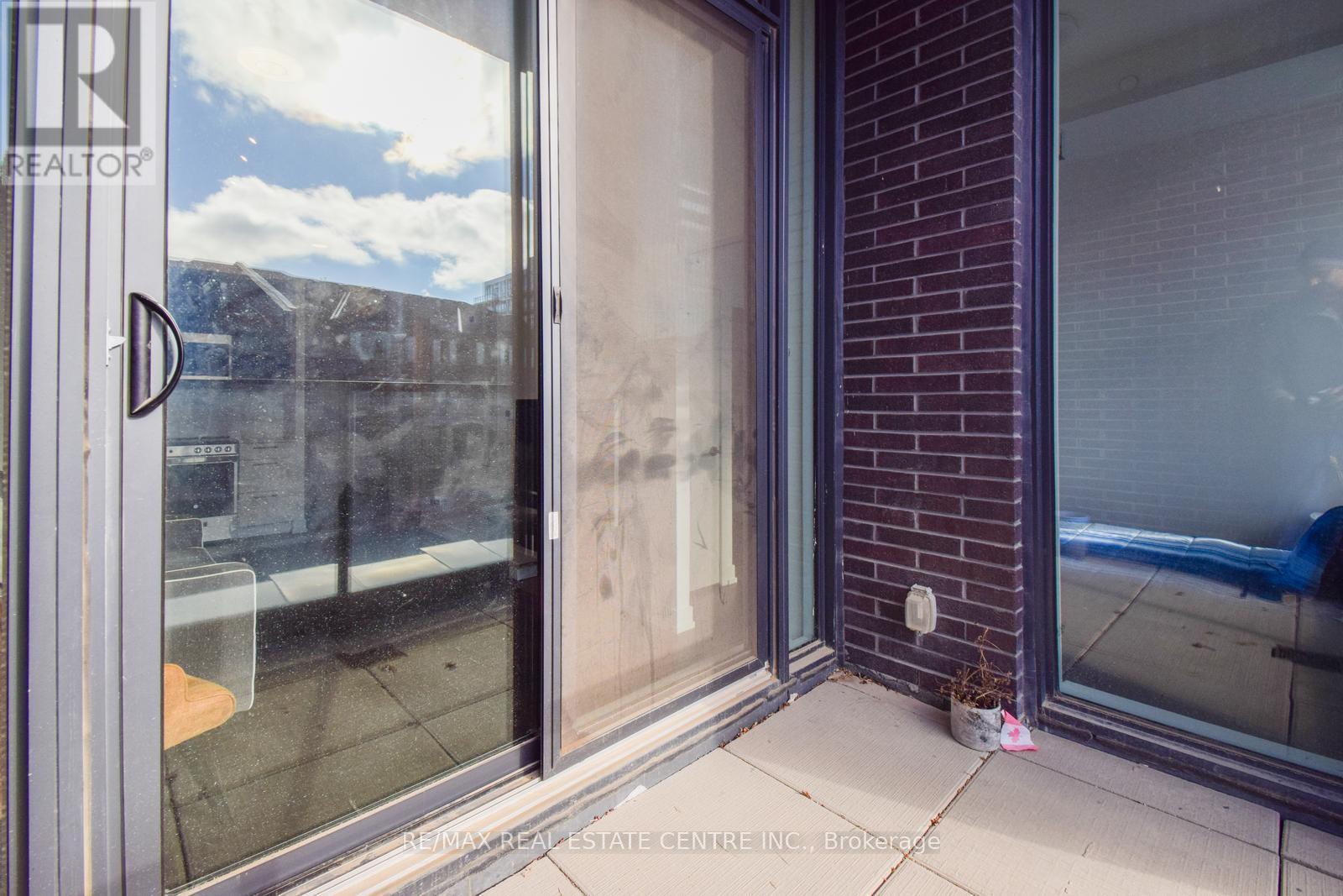 202 - 215 Veterans Drive, Brampton, Ontario  L7A 4S6 - Photo 32 - W12760326