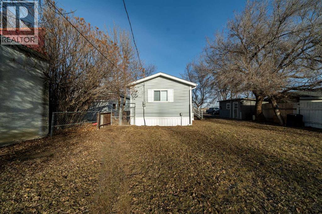 103 1 Avenue E, Bow Island, Alberta  T0K 0G0 - Photo 23 - A2282945