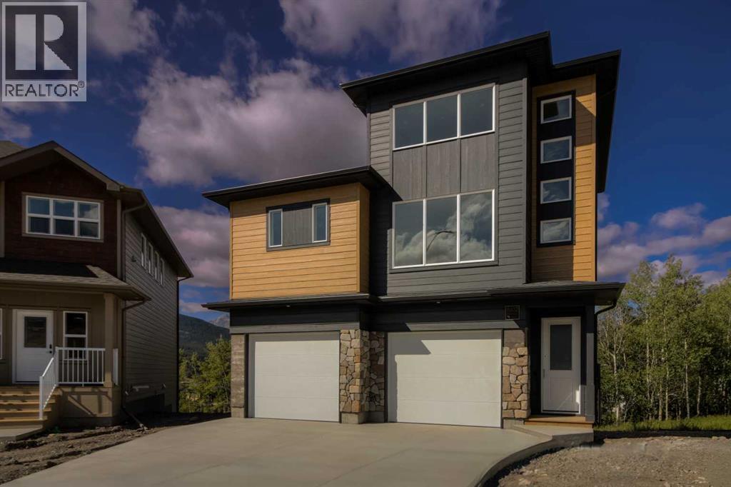 8602 25 Avenue, Coleman, Alberta