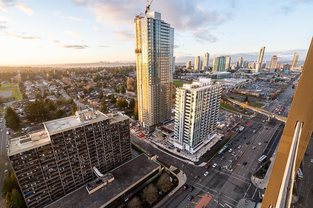 3003 13615 Fraser Highway, Surrey, British Columbia  V3T 0P7 - Photo 5 - R3085290