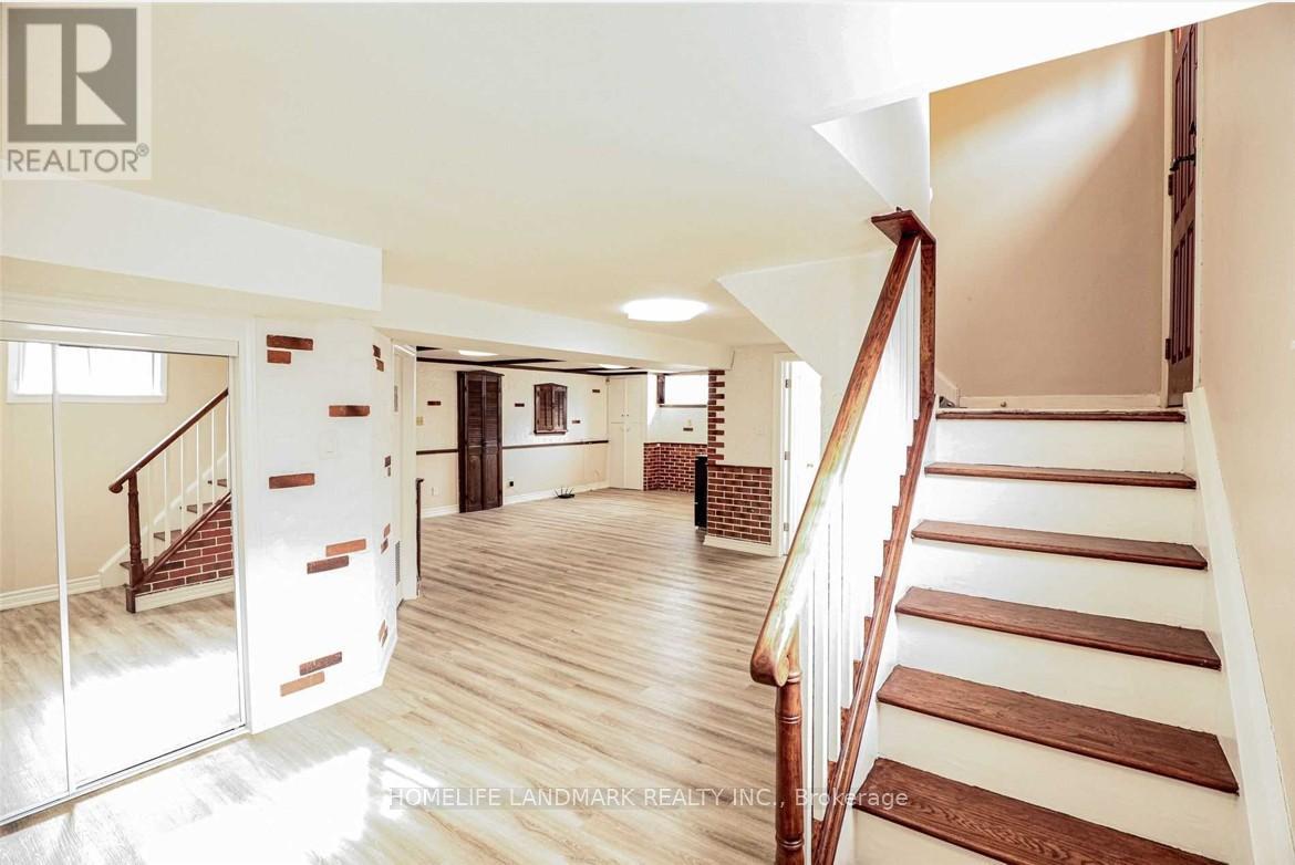 50 Slidell Crescent, Toronto, Ontario  M3A 2C4 - Photo 8 - C12760334