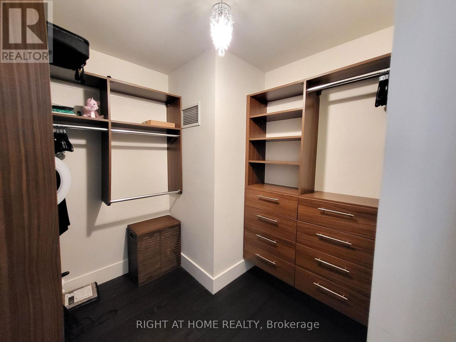 Ph1027 - 55 Stewart Street, Toronto, Ontario  M5V 2V1 - Photo 10 - C12760364