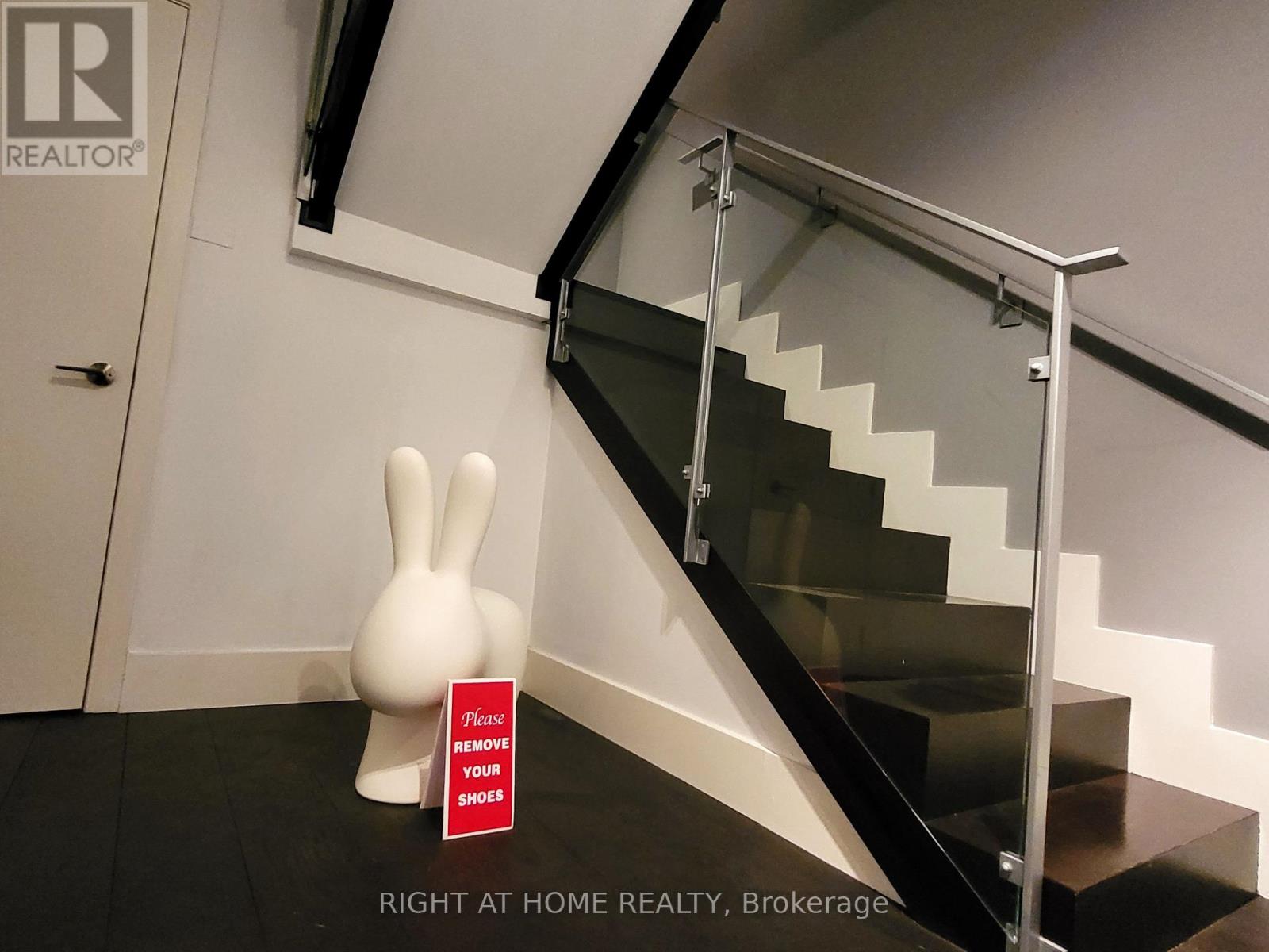 Ph1027 - 55 Stewart Street, Toronto, Ontario  M5V 2V1 - Photo 16 - C12760364