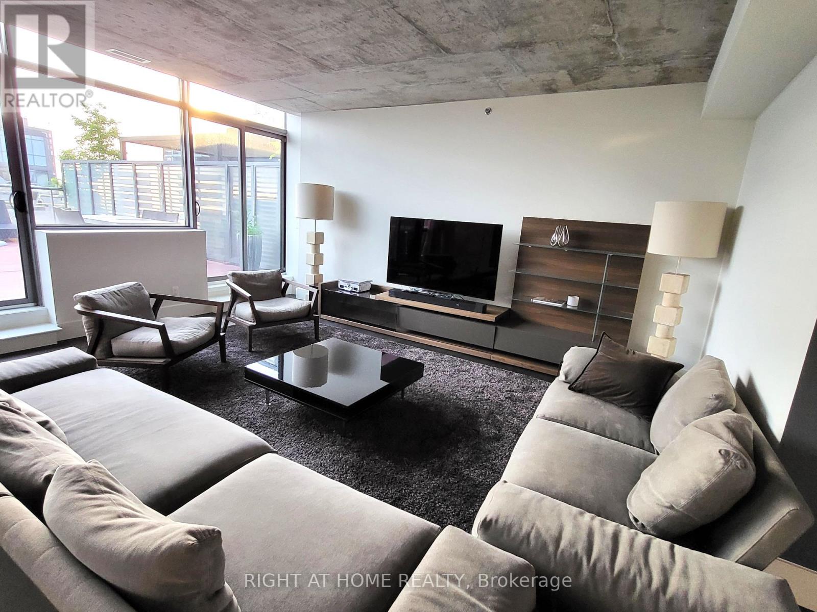 Ph1027 - 55 Stewart Street, Toronto, Ontario  M5V 2V1 - Photo 2 - C12760364