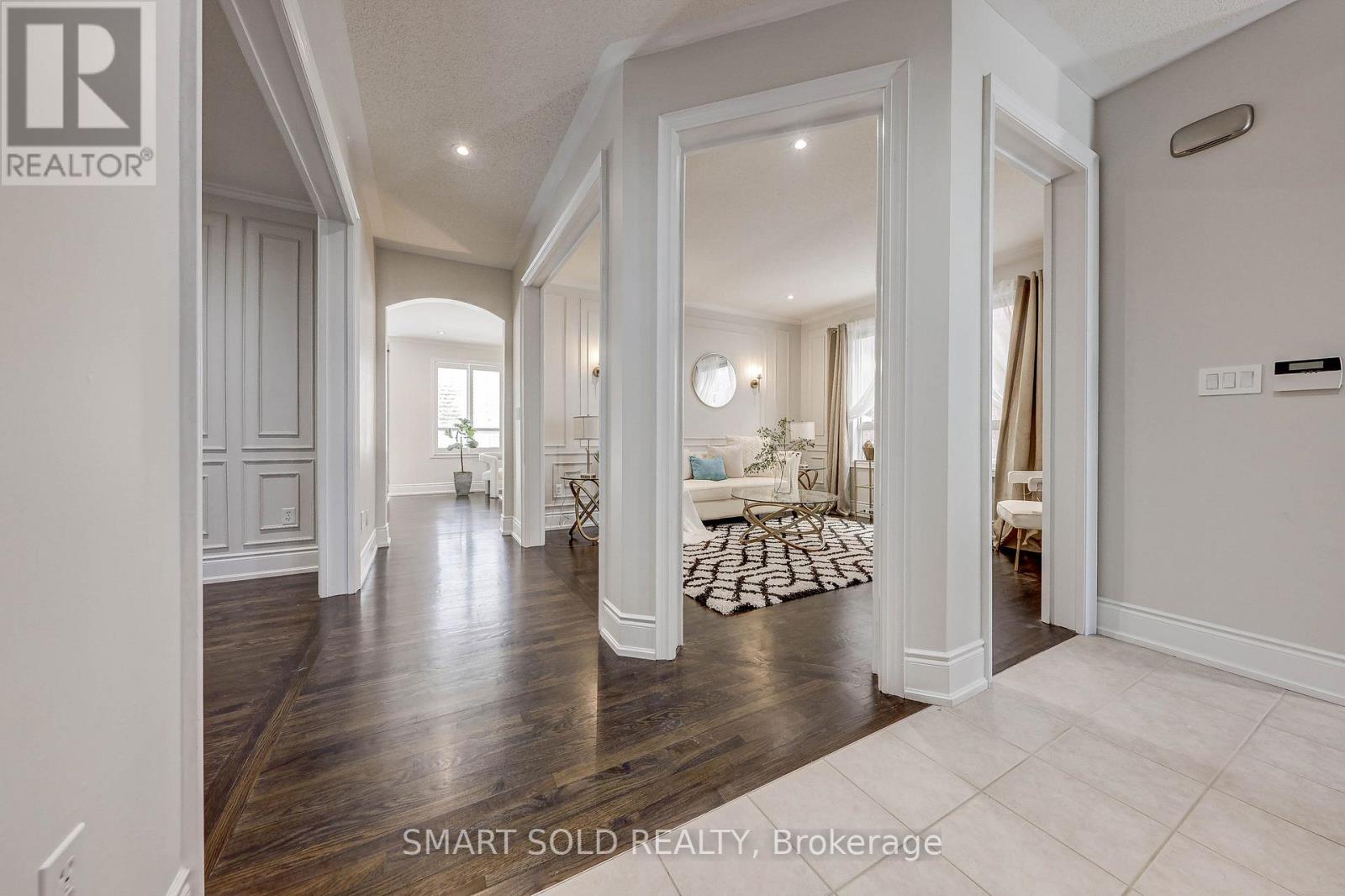 116 Wood Rim Drive, Richmond Hill, Ontario  L4E 4N8 - Photo 8 - N12760330