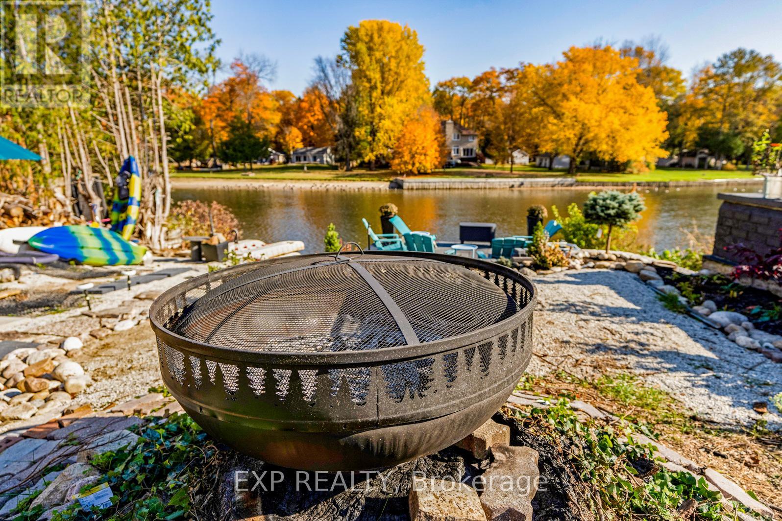 27 Sunnidale Road S, Wasaga Beach, Ontario  L9Z 2M5 - Photo 37 - S12760366