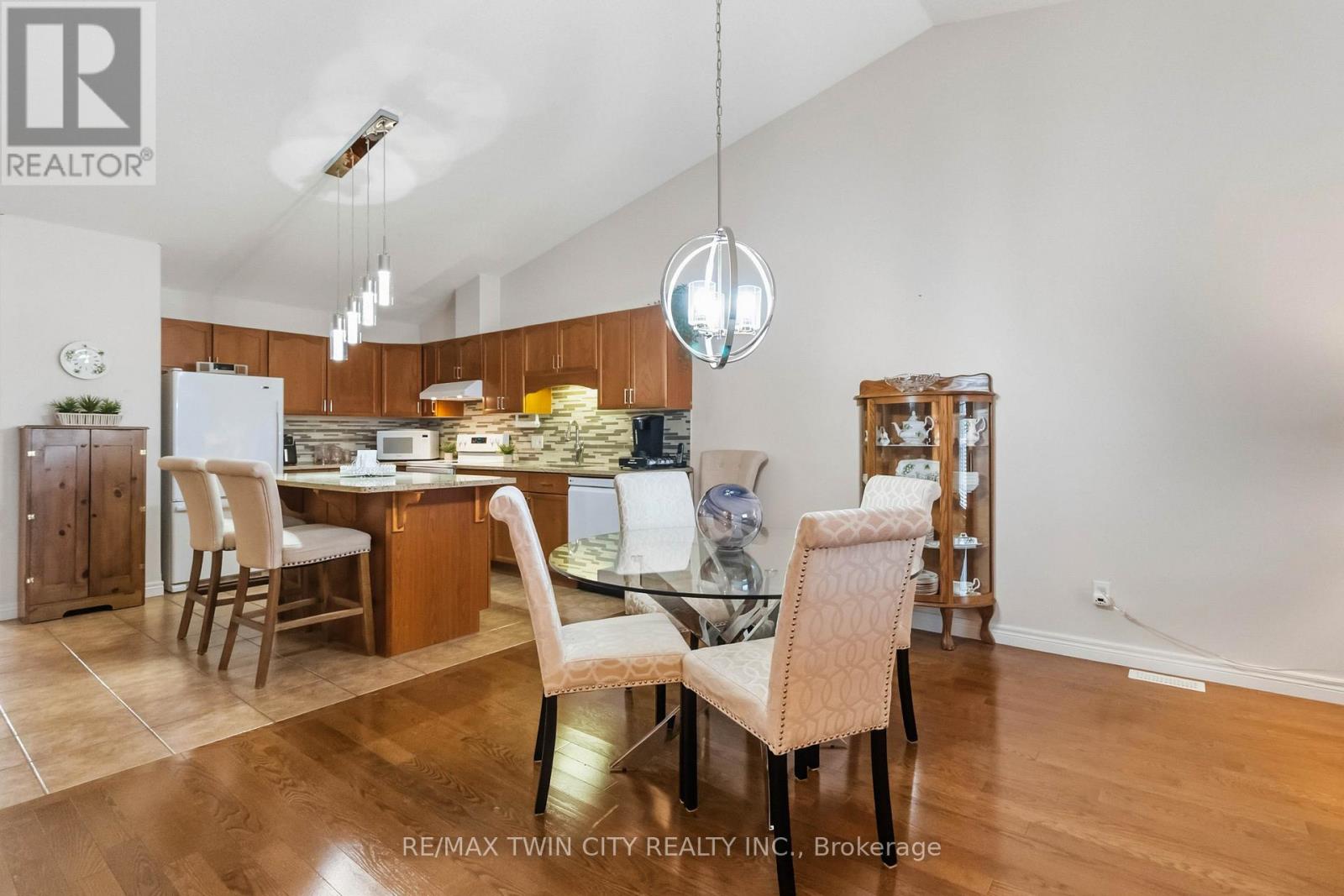 14 - 15 Cobden Court, Brantford, Ontario  N3R 8B7 - Photo 15 - X12760350