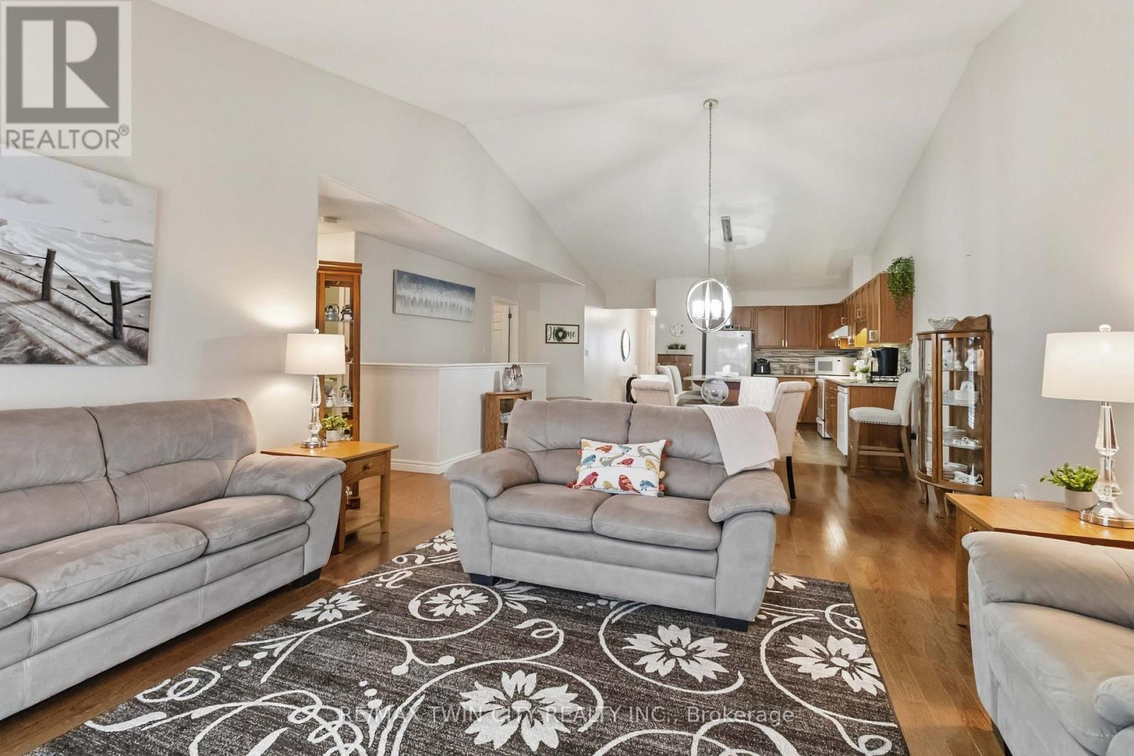 14 - 15 Cobden Court, Brantford, Ontario  N3R 8B7 - Photo 6 - X12760350