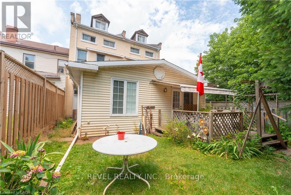 166-168 Macnab Street N, Hamilton, Ontario  L8R 2M4 - Photo 22 - X12760362