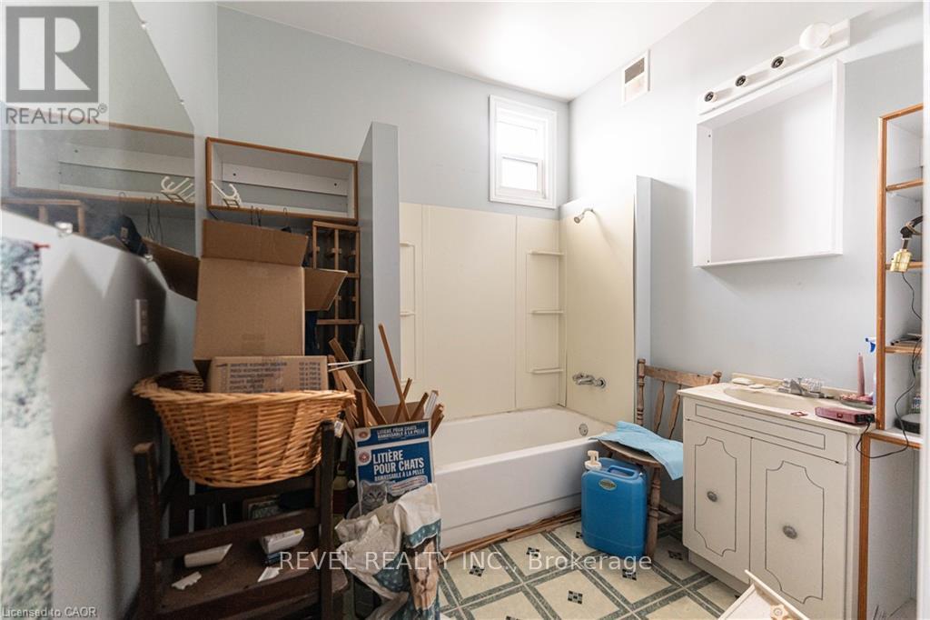 166-168 Macnab Street N, Hamilton, Ontario  L8R 2M4 - Photo 26 - X12760362