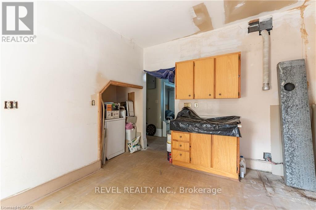 166-168 Macnab Street N, Hamilton, Ontario  L8R 2M4 - Photo 27 - X12760362