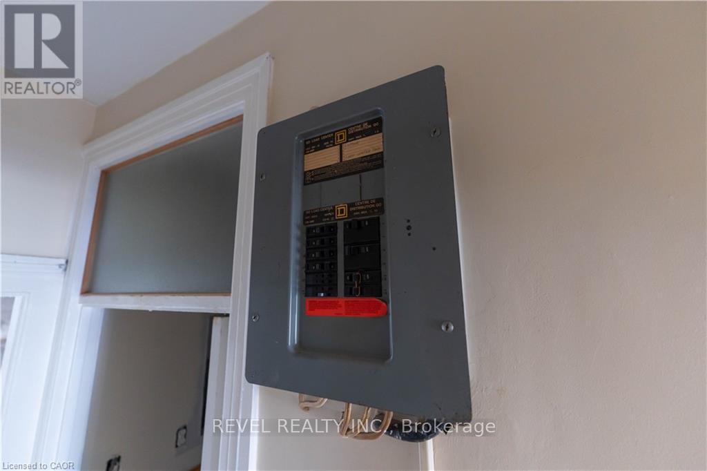 166-168 Macnab Street N, Hamilton, Ontario  L8R 2M4 - Photo 35 - X12760362