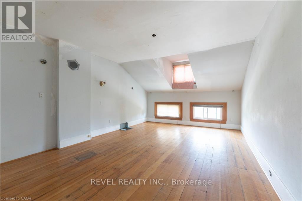 166-168 Macnab Street N, Hamilton, Ontario  L8R 2M4 - Photo 39 - X12760362