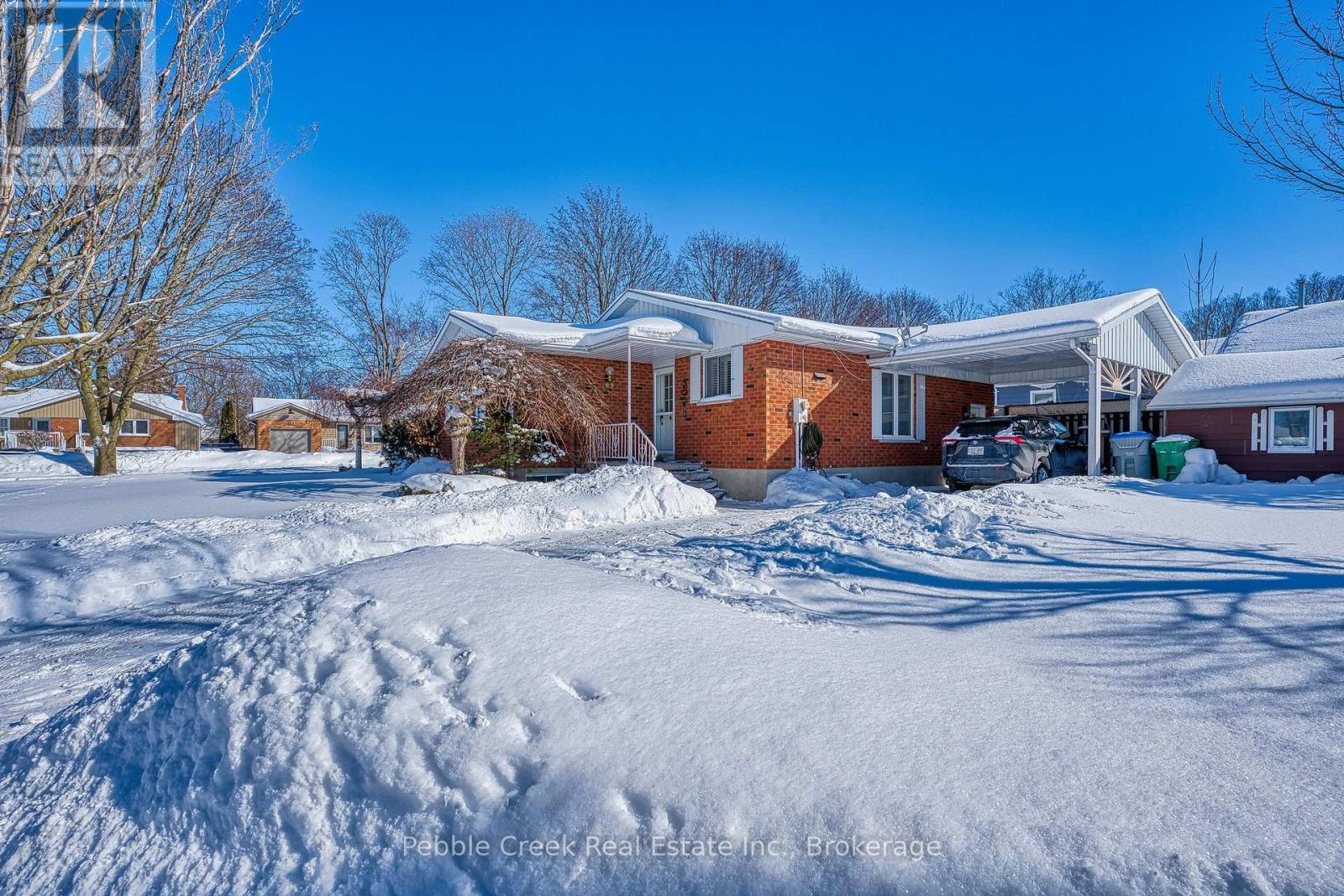 189 Hincks Street, Goderich (Goderich (Town)), Ontario  N7A 3C9 - Photo 4 - X12760390