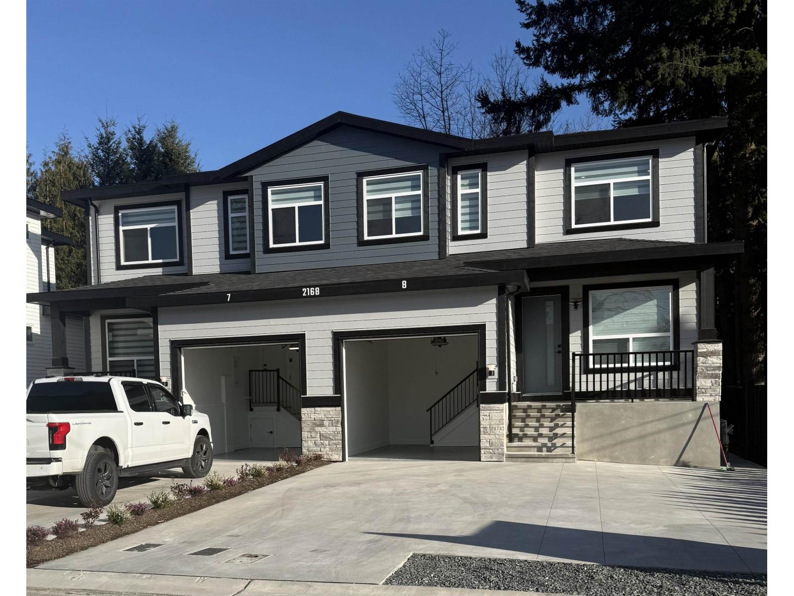 8 2168 VINEWOOD STREET, Abbotsford, British Columbia
