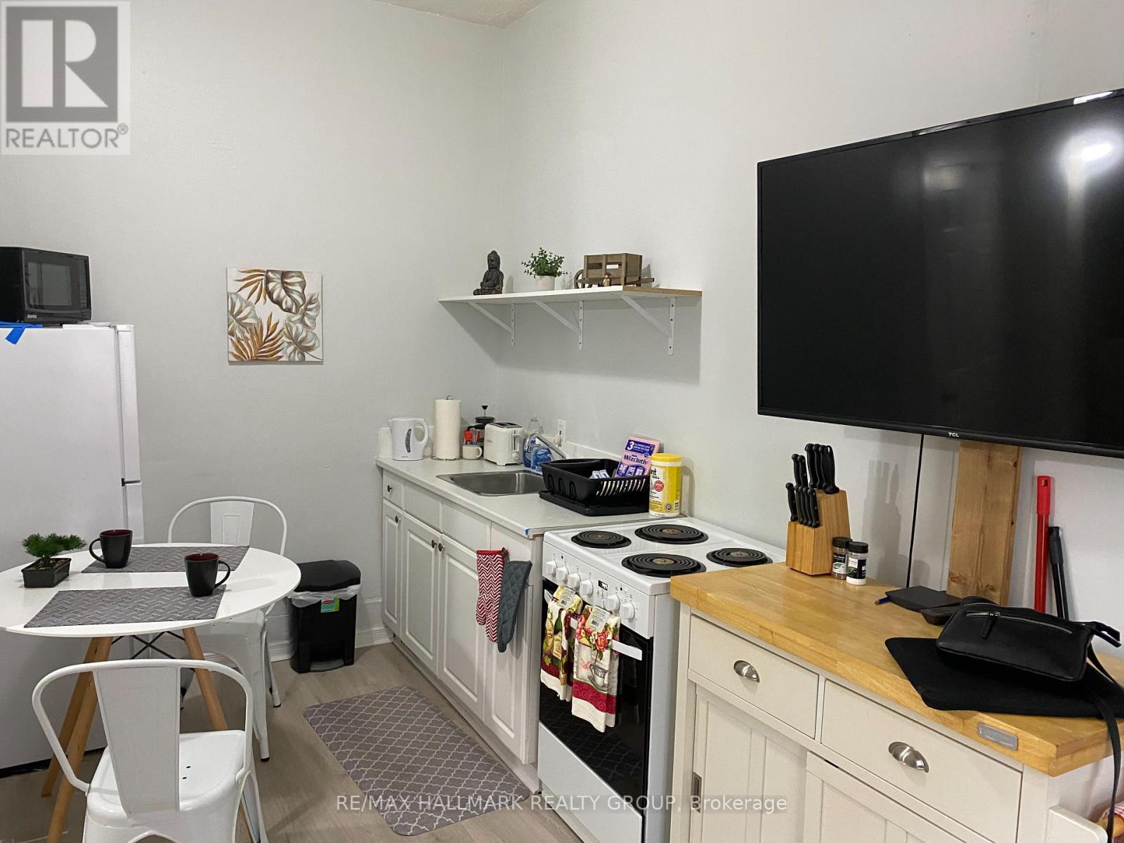 115 Carruthers Avenue, Ottawa, Ontario  K1Y 1N4 - Photo 11 - X12760372