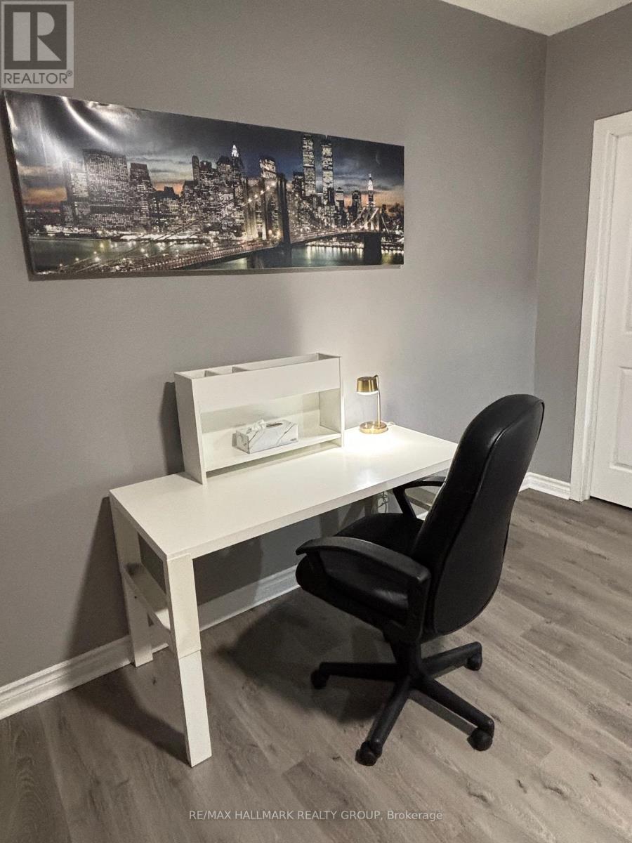 115 Carruthers Avenue, Ottawa, Ontario  K1Y 1N4 - Photo 3 - X12760372