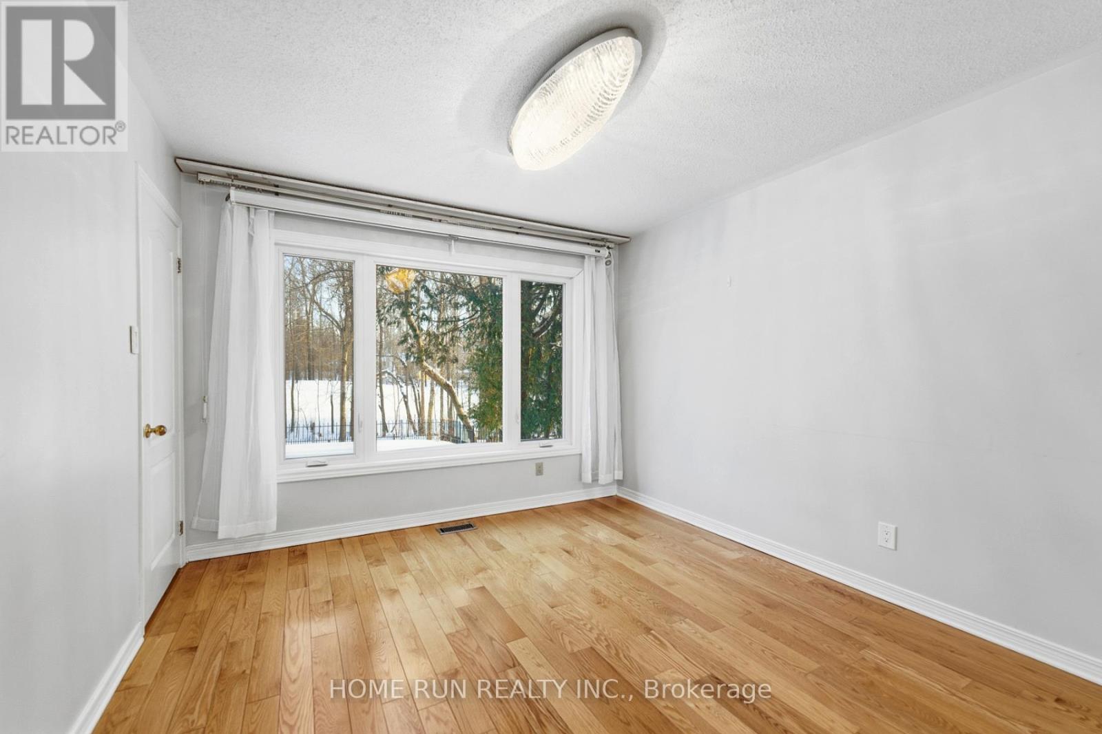 35 Weslock Way, Ottawa, Ontario  K2K 2K3 - Photo 13 - X12760410