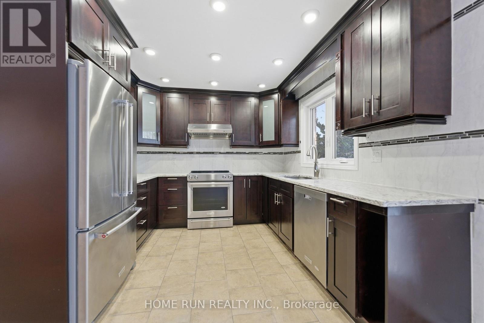 35 Weslock Way, Ottawa, Ontario  K2K 2K3 - Photo 21 - X12760410