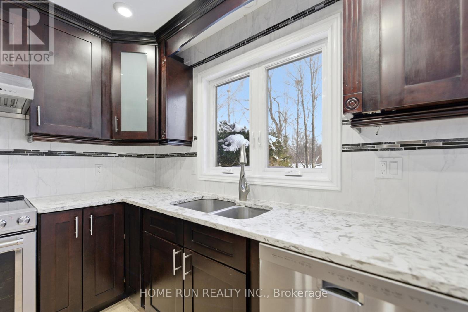 35 Weslock Way, Ottawa, Ontario  K2K 2K3 - Photo 24 - X12760410