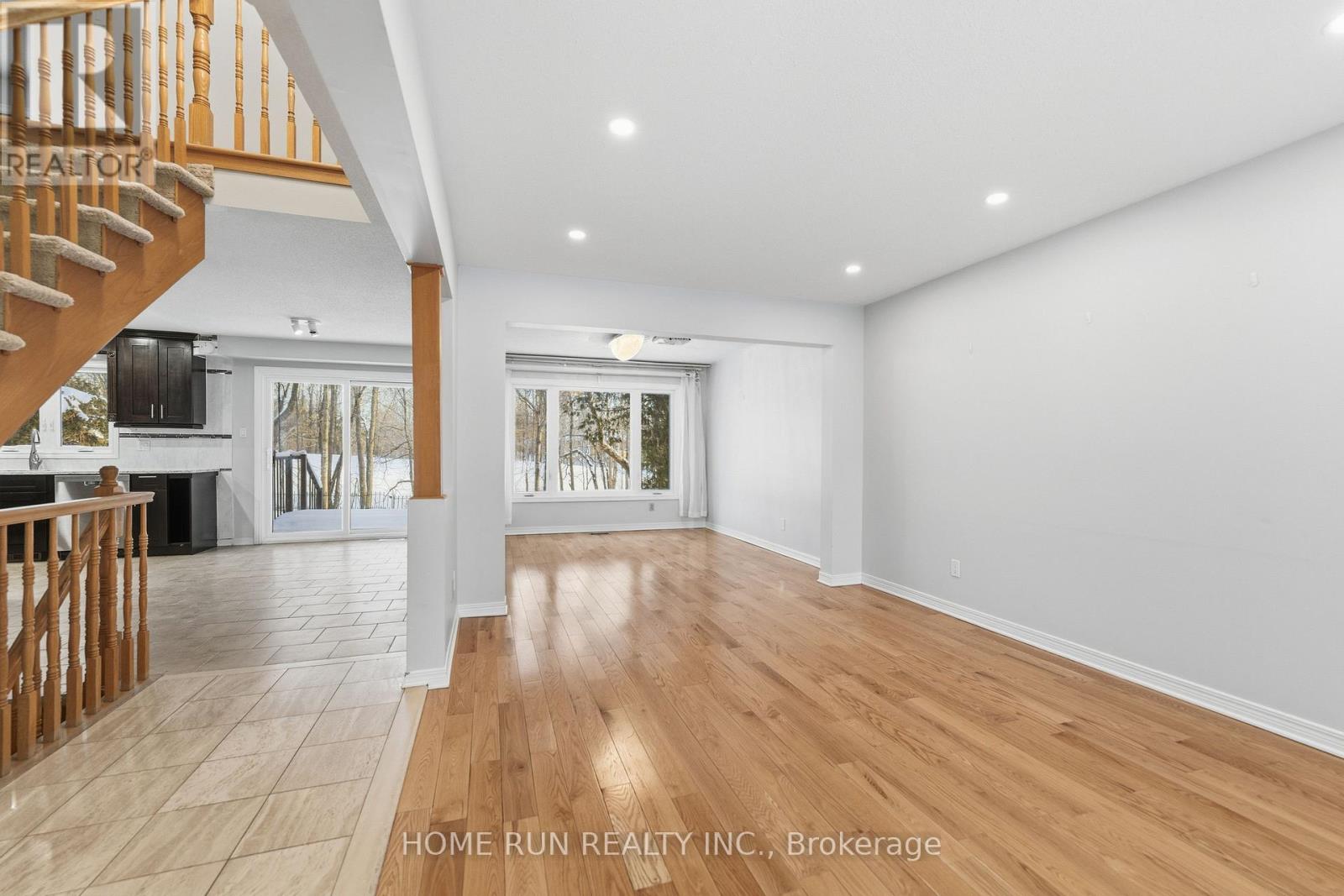 35 Weslock Way, Ottawa, Ontario  K2K 2K3 - Photo 9 - X12760410