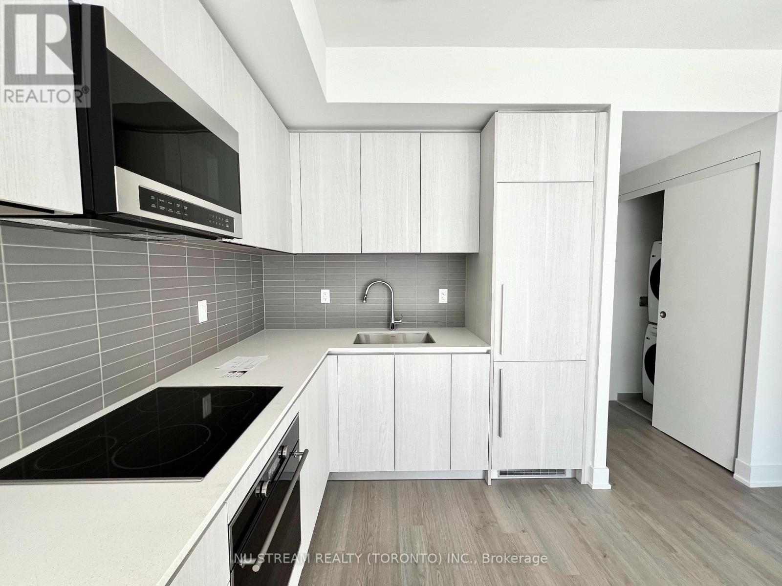 2505 - 8 Cumberland Street, Toronto, Ontario  M4W 0B6 - Photo 2 - C12760384