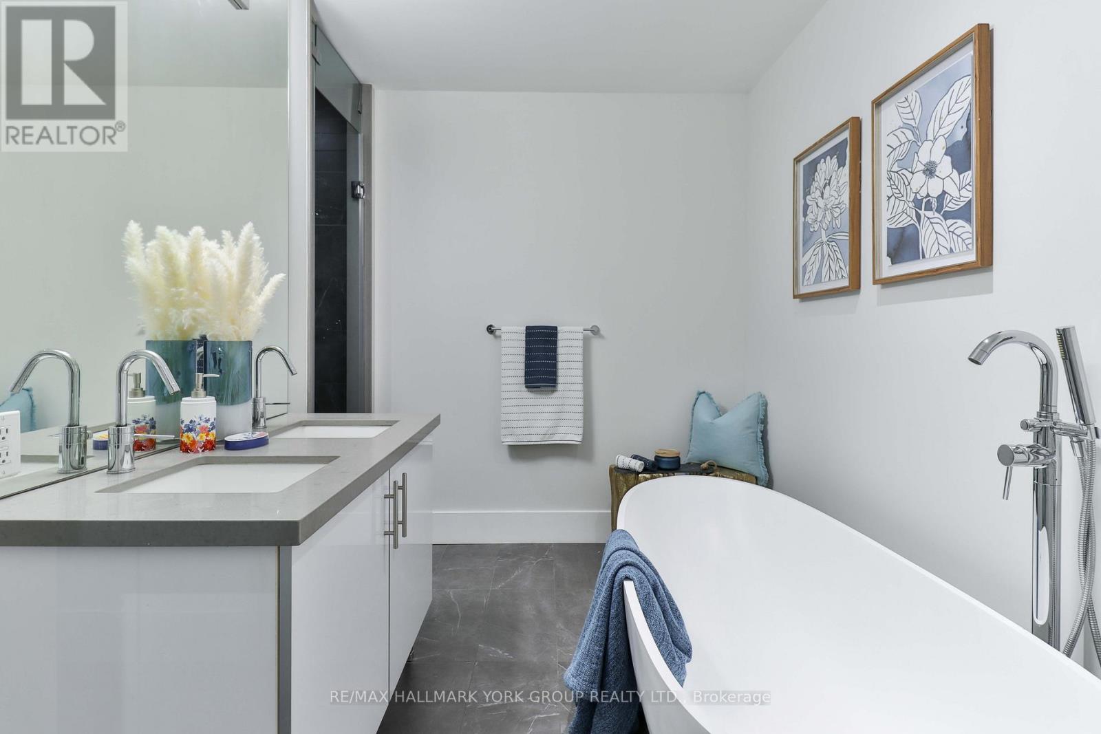 505 - 29 Queens Quay E, Toronto, Ontario  M5E 0A4 - Photo 19 - C12760404