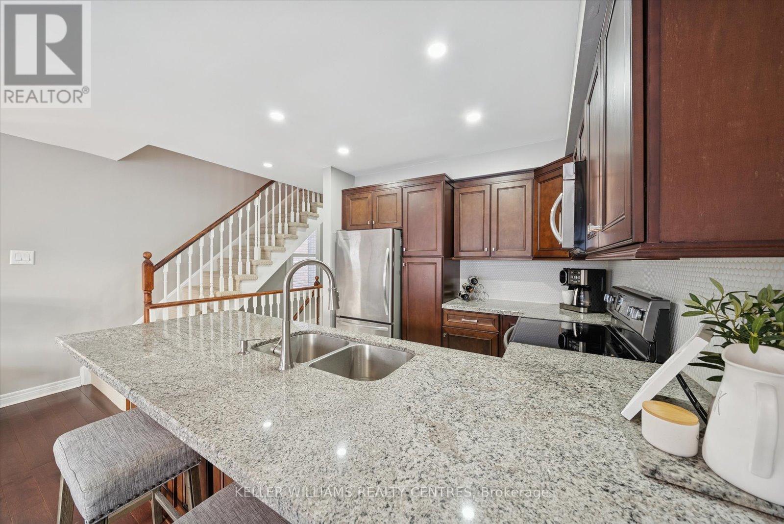 8 - 78 Tania Crescent, Vaughan, Ontario  L6A 2M8 - Photo 7 - N12760378