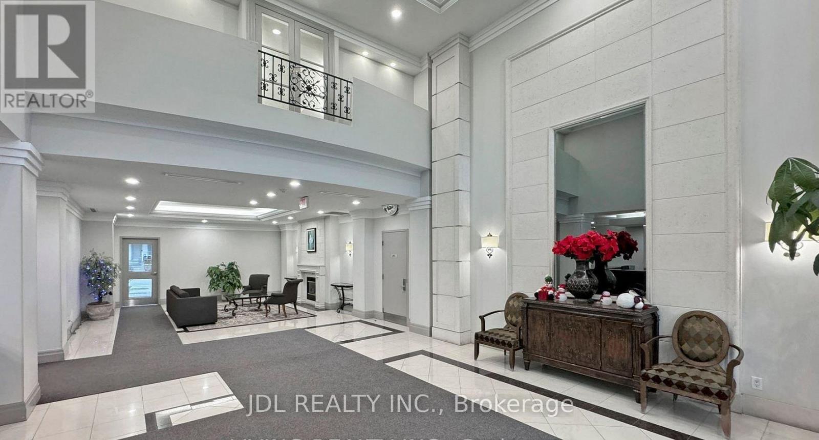 701 - 25 Times Ave Avenue, Markham, Ontario  L3T 7X5 - Photo 3 - N12760394