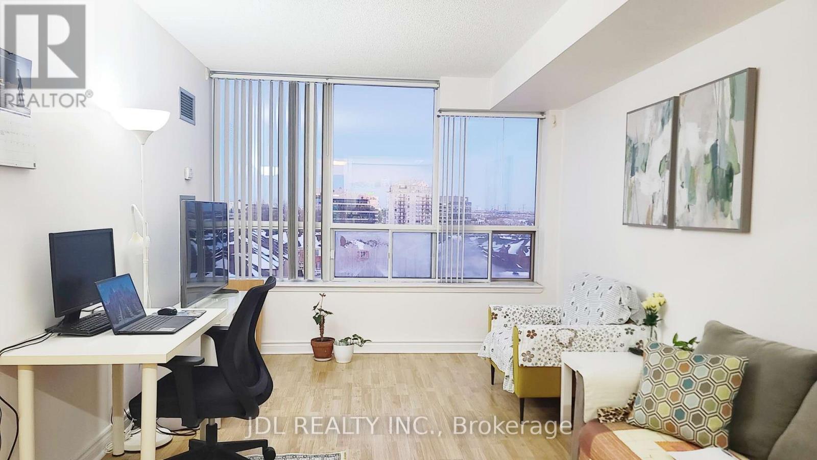 701 - 25 Times Ave Avenue, Markham, Ontario  L3T 7X5 - Photo 5 - N12760394